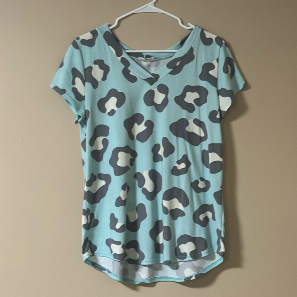 BOMBOM V neck short sleeve cheetah print shirt